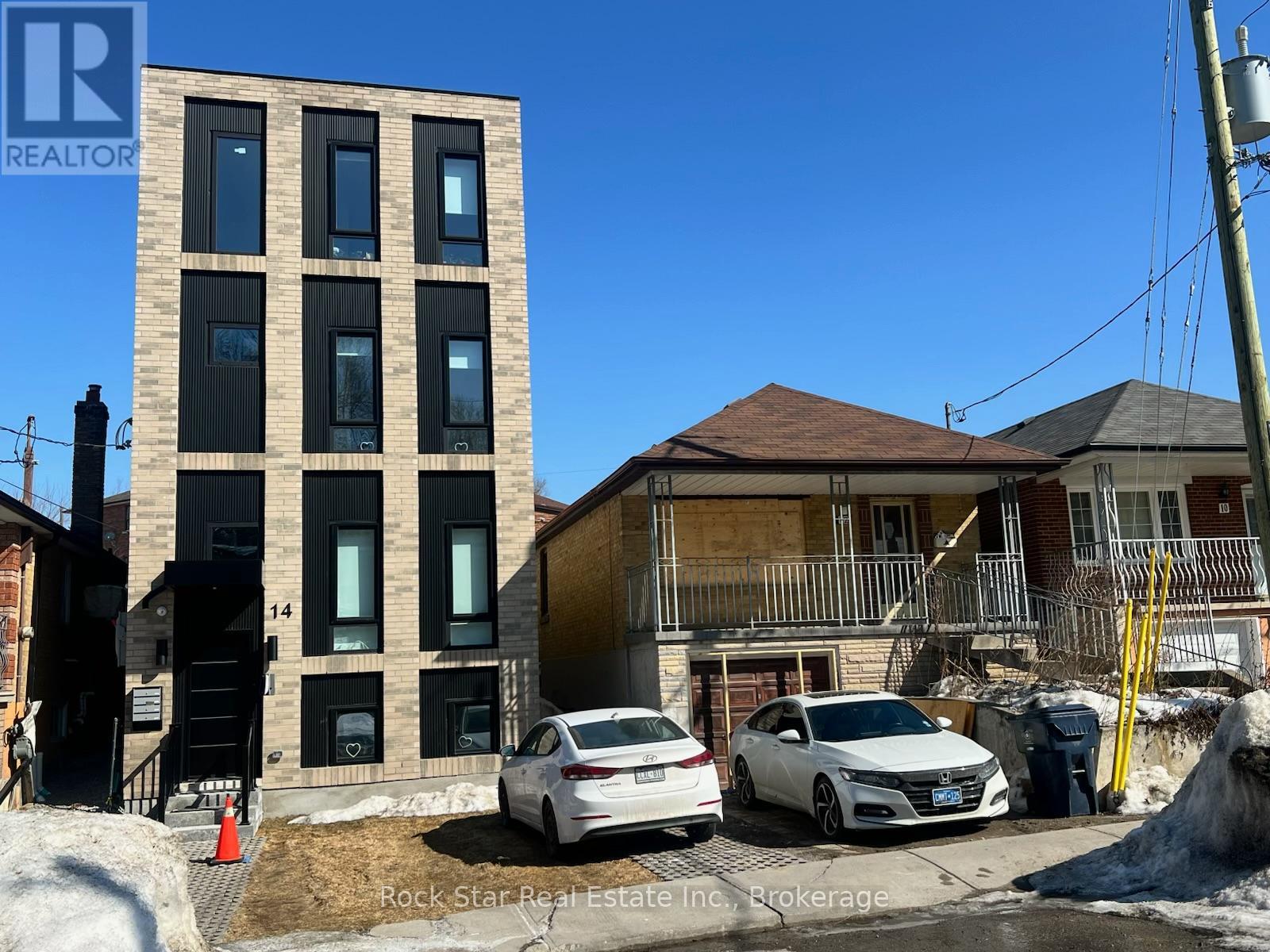 Detached at 12 HOLMESDALE ROAD, Toronto (Caledonia-Fairbank)