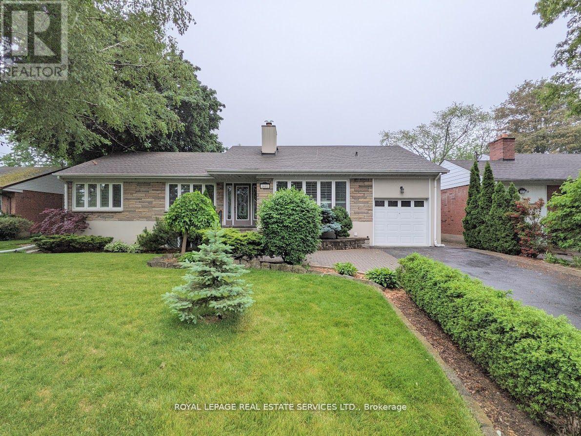 Detached at 1602 LINCOLNSHIRE BOULEVARD, Mississauga (Lakeview)
