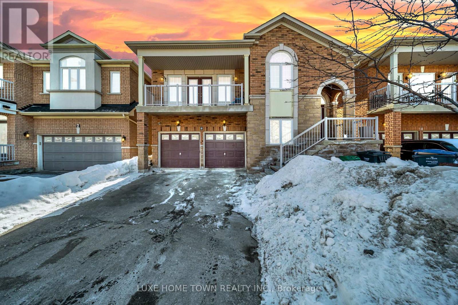 Detached at 8 ATIRA AVENUE, Brampton (Fletcher's Meadow)