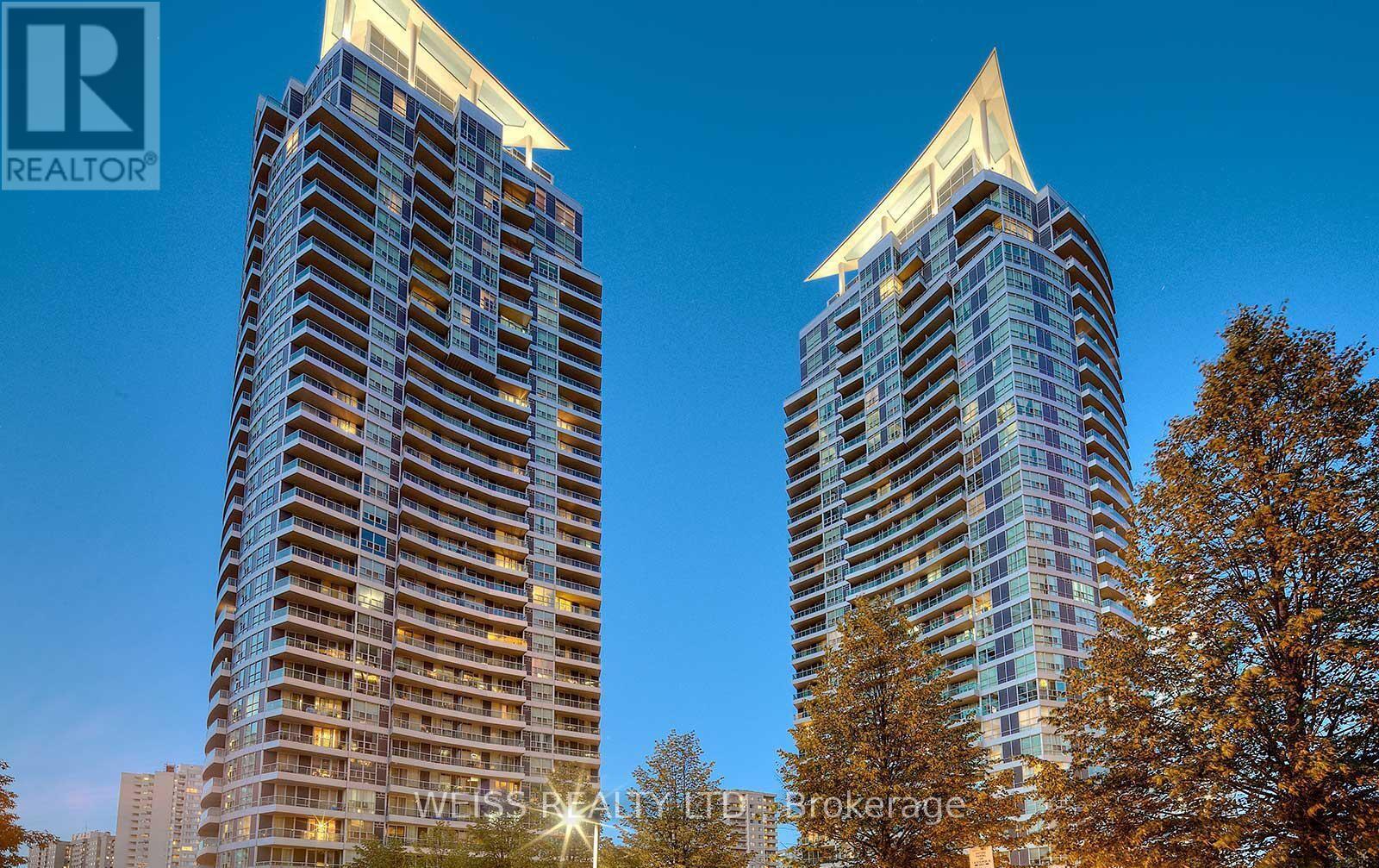 Apartment at 310 - 33 ELM DRIVE, Mississauga (City Centre)