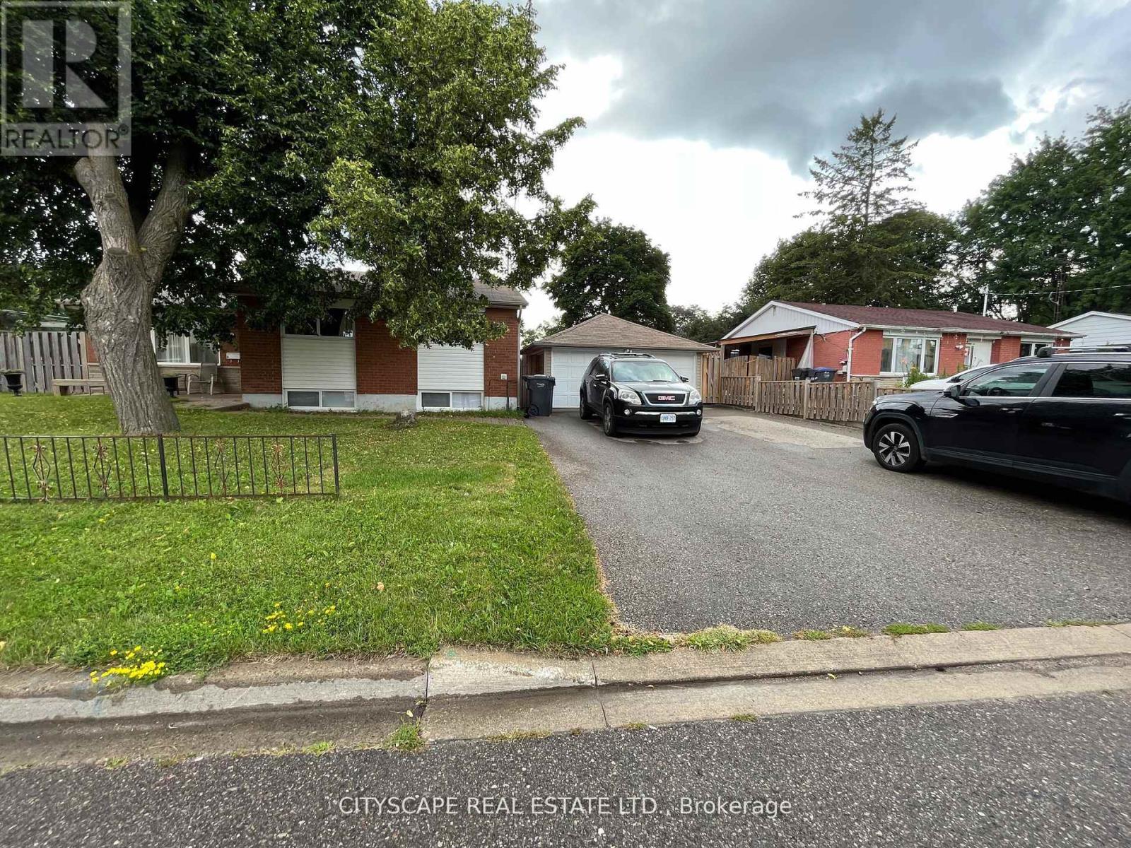 Detached at BSMT - 2 LESLIE STREET, Brampton (Northwood Park)