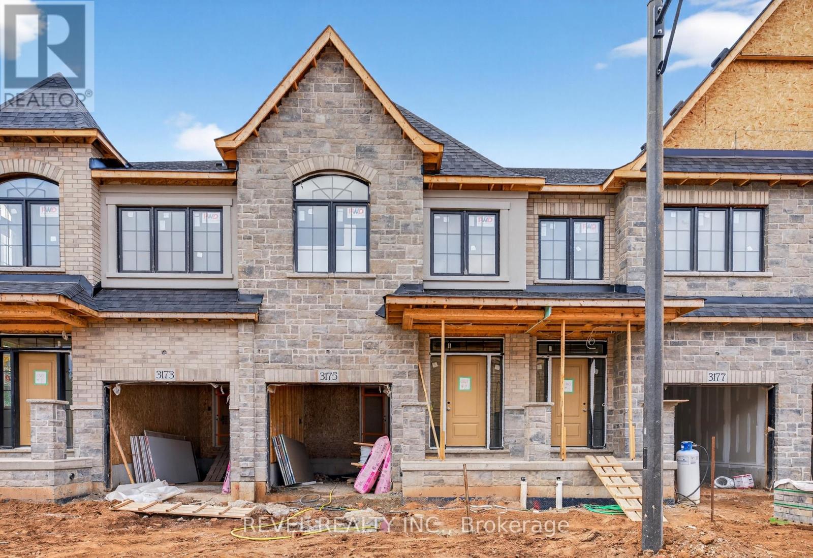 Townhouse at 2 - 600 MAPLEHILL DRIVE, Burlington (Roseland)