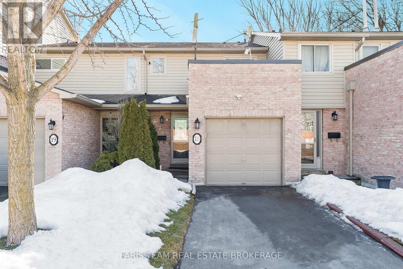 Townhouse at 18 - 2075 ASTA DRIVE, Mississauga (Cooksville)