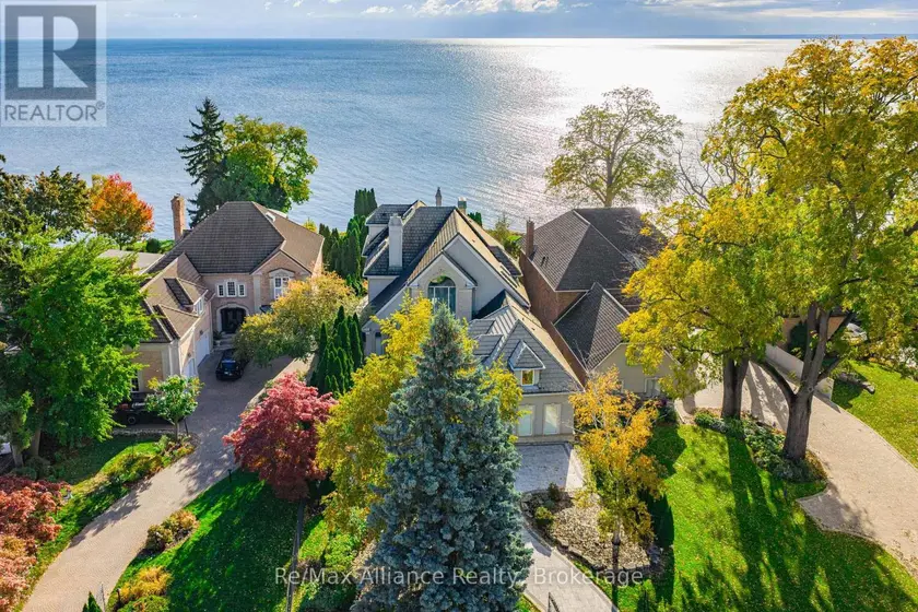 Detached at 3206 SHORELINE DRIVE, Oakville