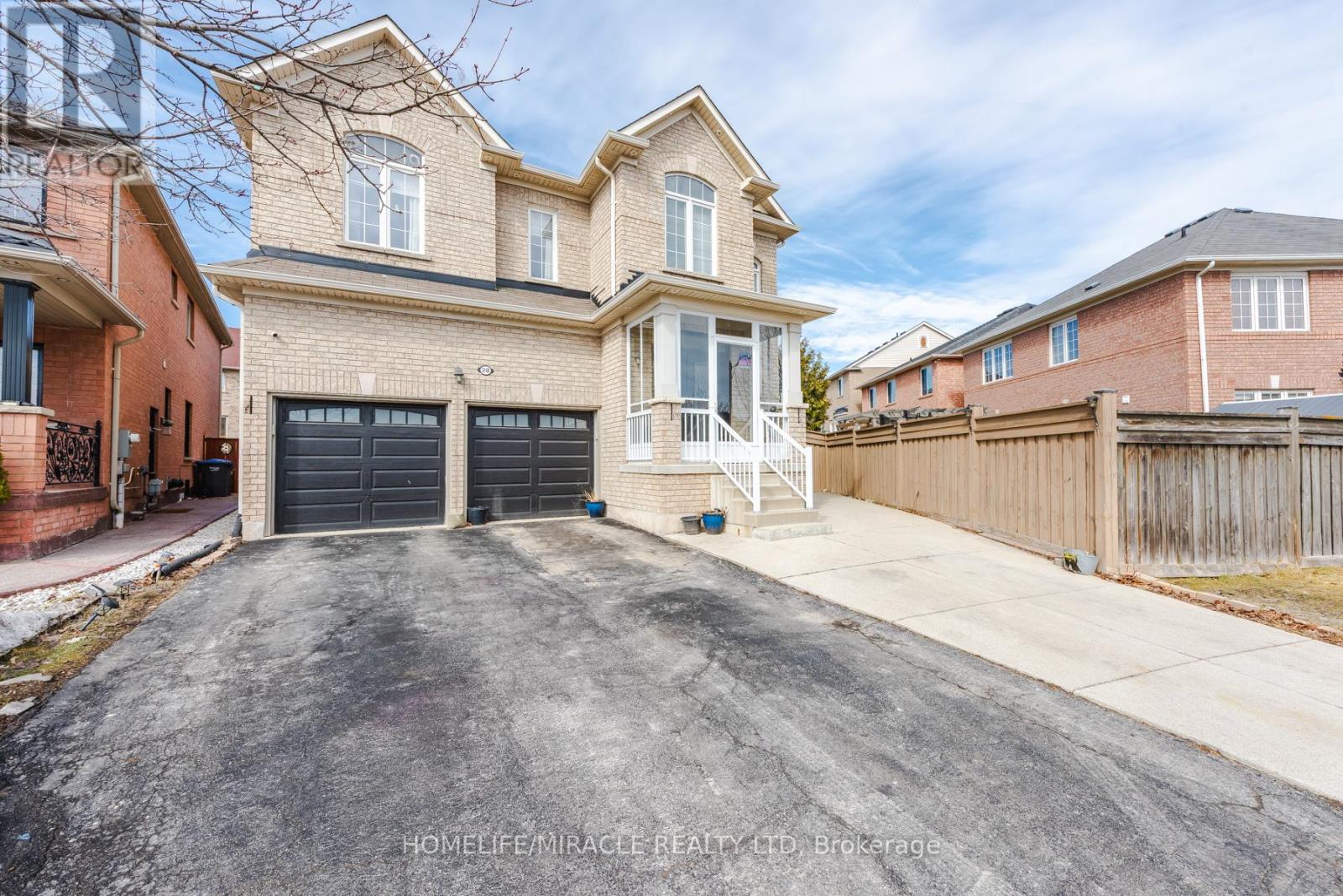 Detached at 28 IVERSON DRIVE, Brampton (Credit Valley)