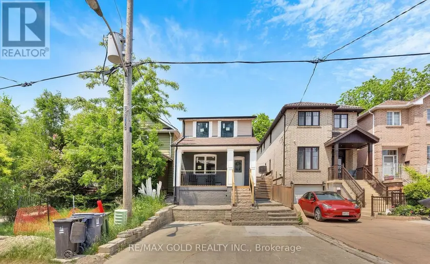 Detached at 8 FAIRGLEN CRESCENT, Toronto