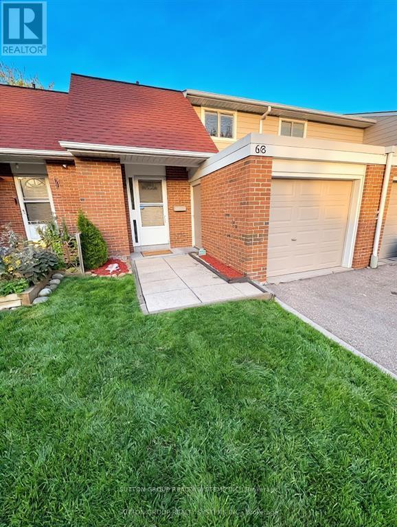 Townhouse at 68 - 215 MISSISSAUGA VALLEY BOULEVARD, Mississauga (Mississauga Valleys)