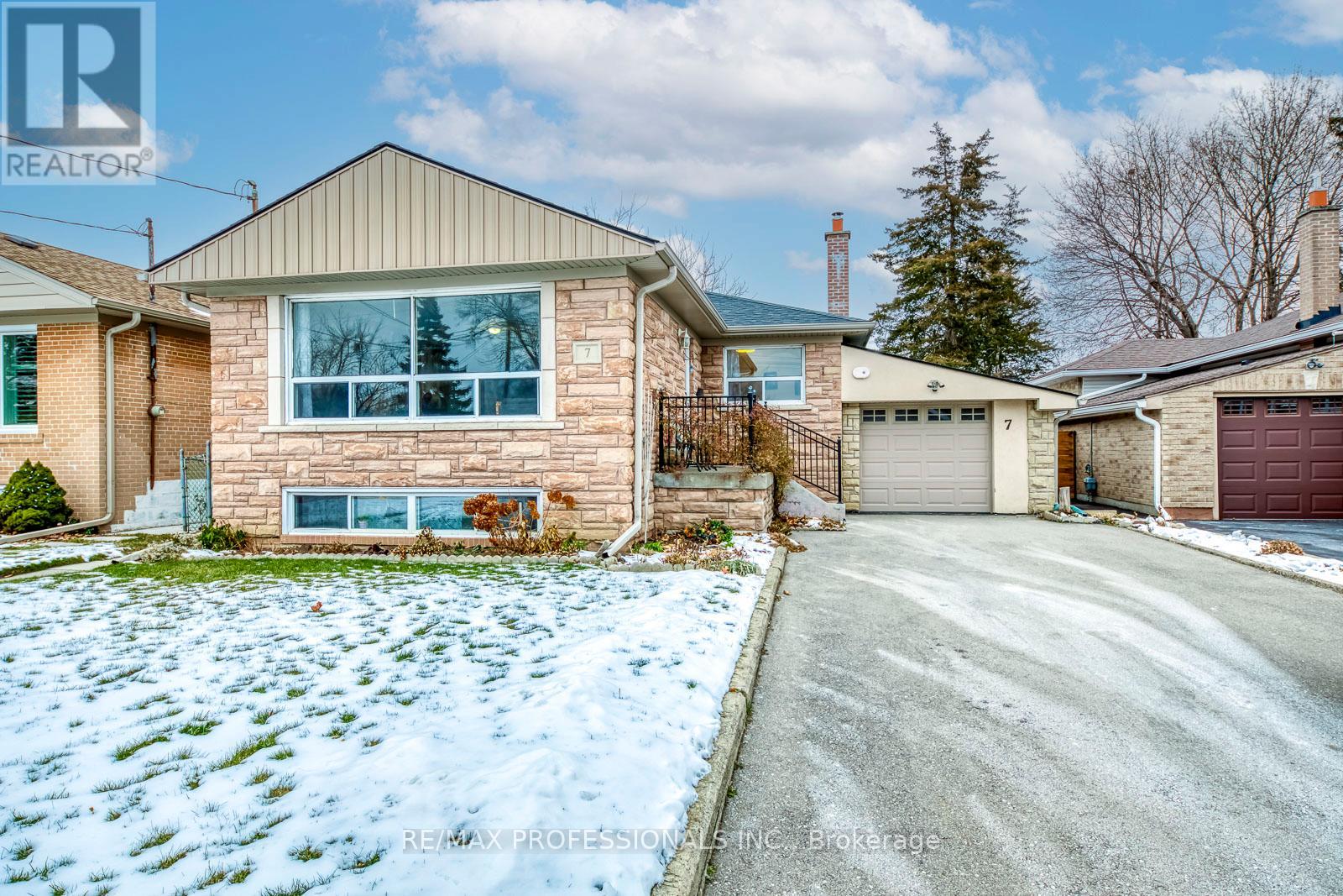Detached at 7 BELGATE PLACE, Toronto (Eringate-Centennial-West Deane)