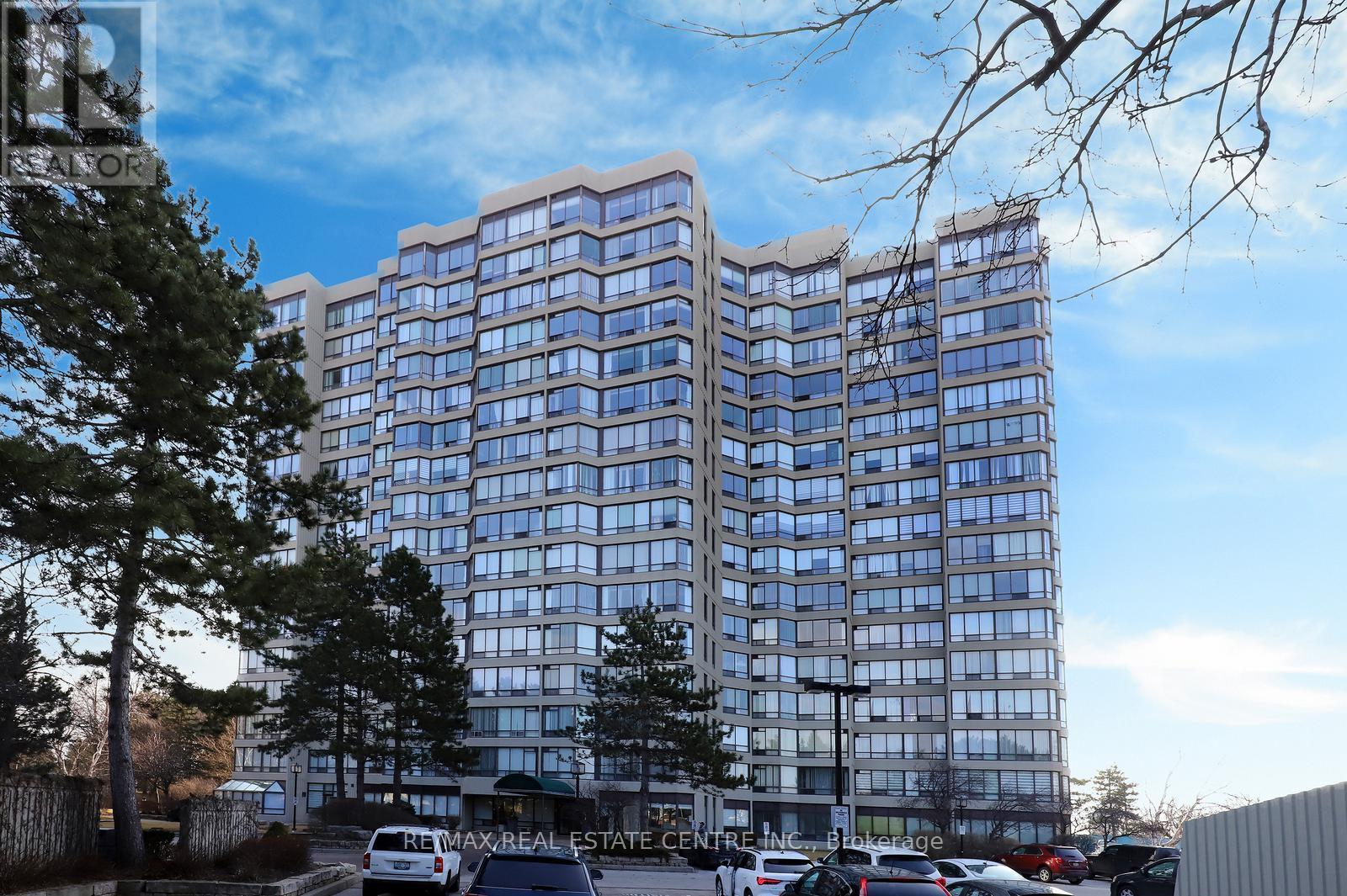 Apartment at 1704 - 26 HANOVER ROAD, Brampton (Queen Street Corridor)