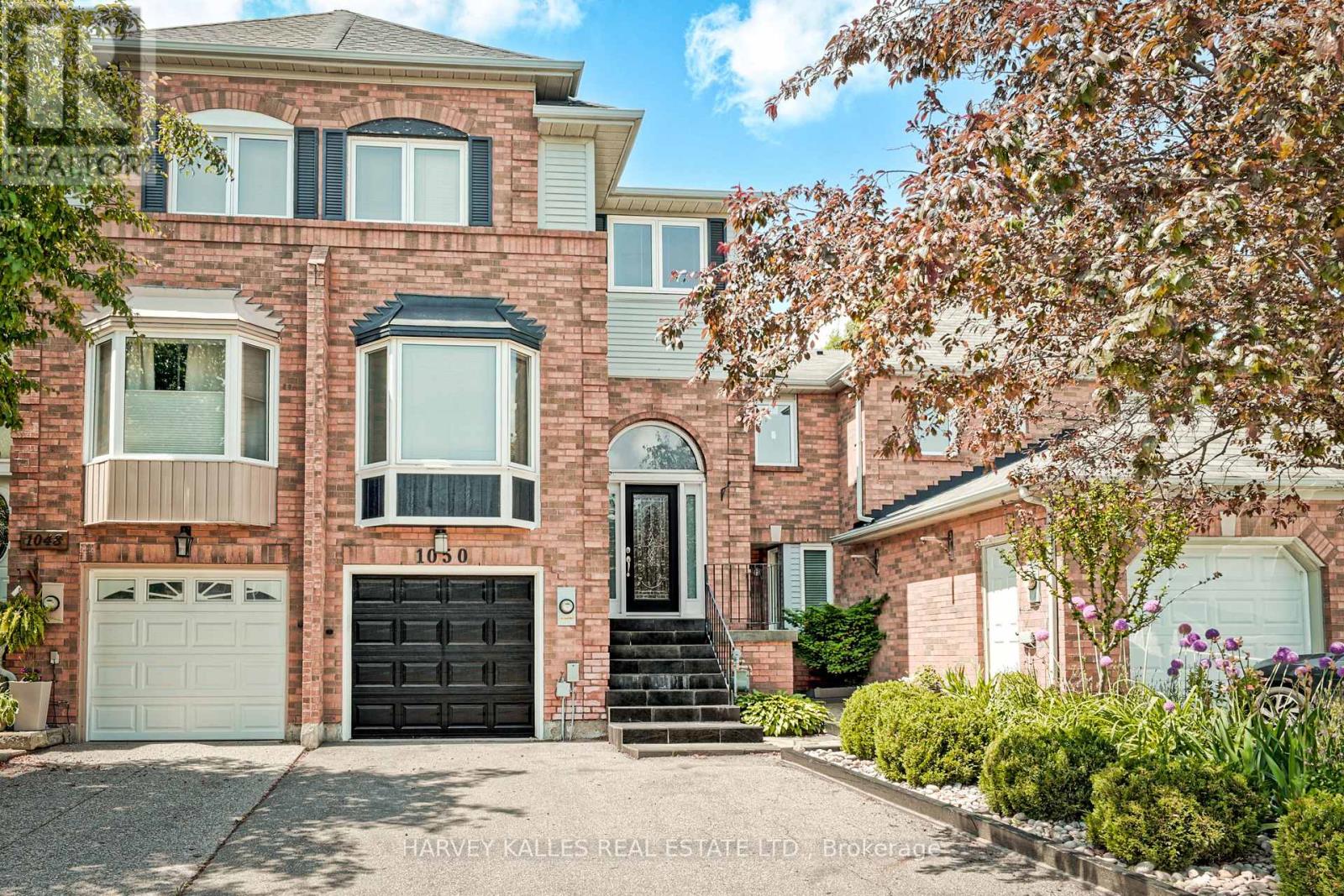 Townhouse at 1050 LINDSAY DRIVE, Oakville (GA Glen Abbey)