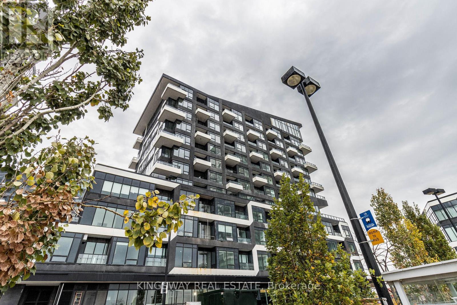 Apartment at 446 - 2485 TAUNTON ROAD, Oakville (RO River Oaks)