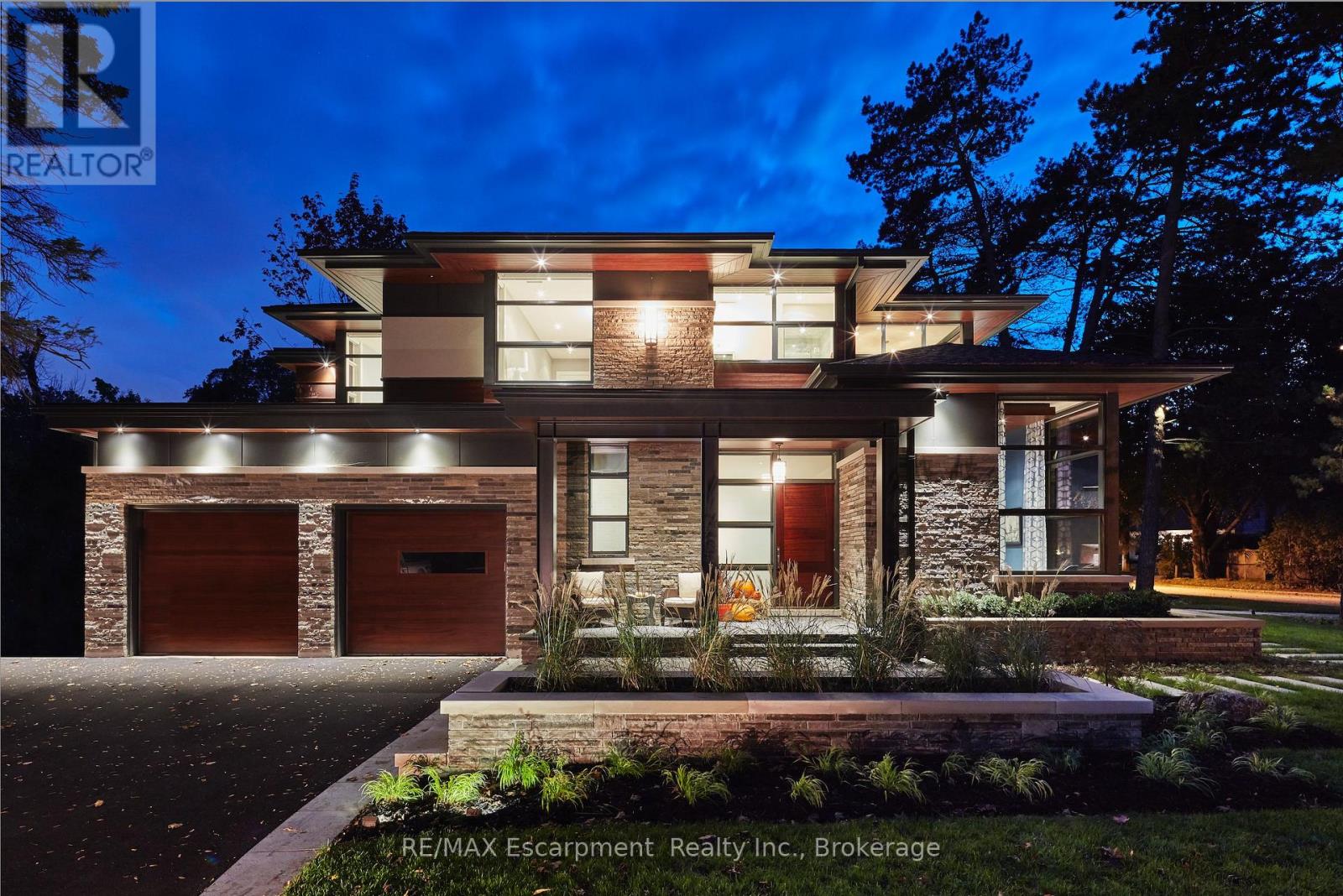 Detached at 238 HART AVENUE, Burlington (Roseland)