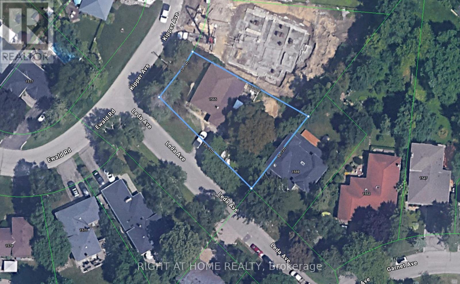 Detached at 1565 KIPPER AVENUE, Mississauga (Mineola)