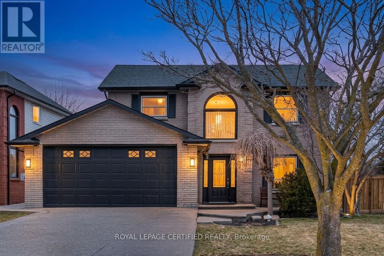 Detached at 2197 OAKRIDGE CRESCENT, Burlington (Headon)