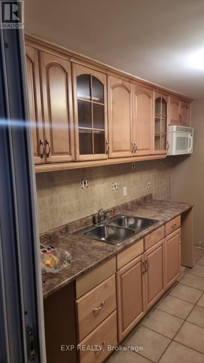 Semi-Detached/Link at 2ND FLR - 841 RUNNYMEDE ROAD, Toronto (Rockcliffe-Smythe)