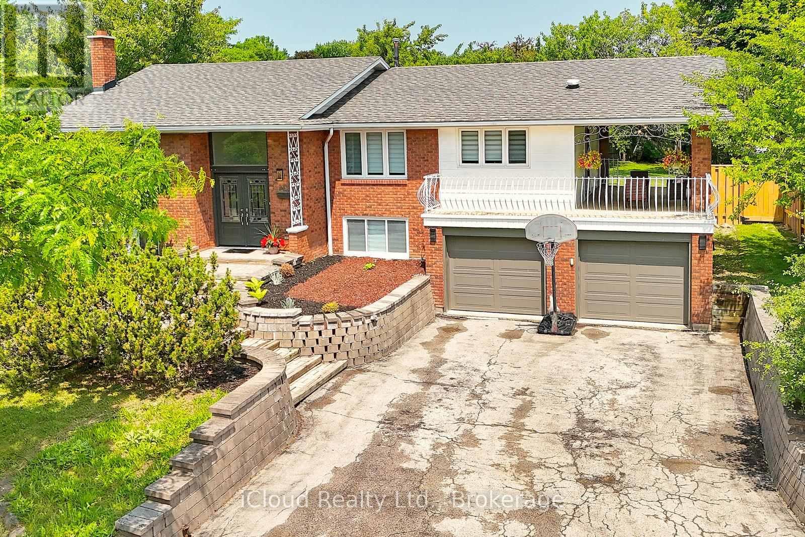 Detached at 2101 PARKWAY DRIVE, Burlington (Mountainside)