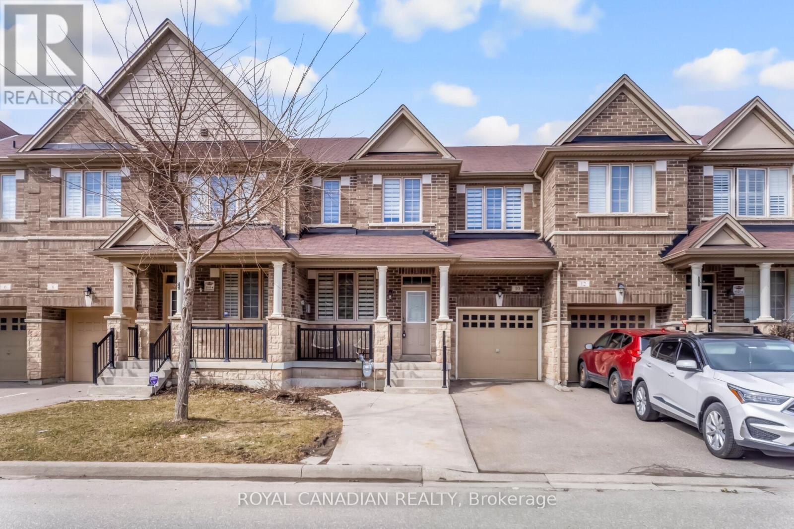 Townhouse at 10 YELLOWKNIFE ROAD, Brampton (Sandringham-Wellington)