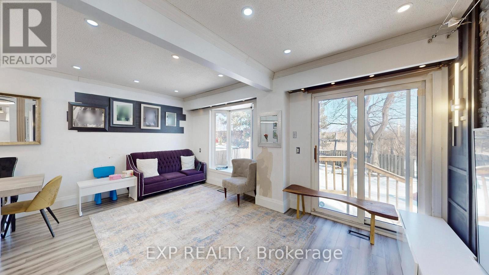 Semi-Detached/Link at 2458 COBBINSHAW CIR DRIVE, Mississauga