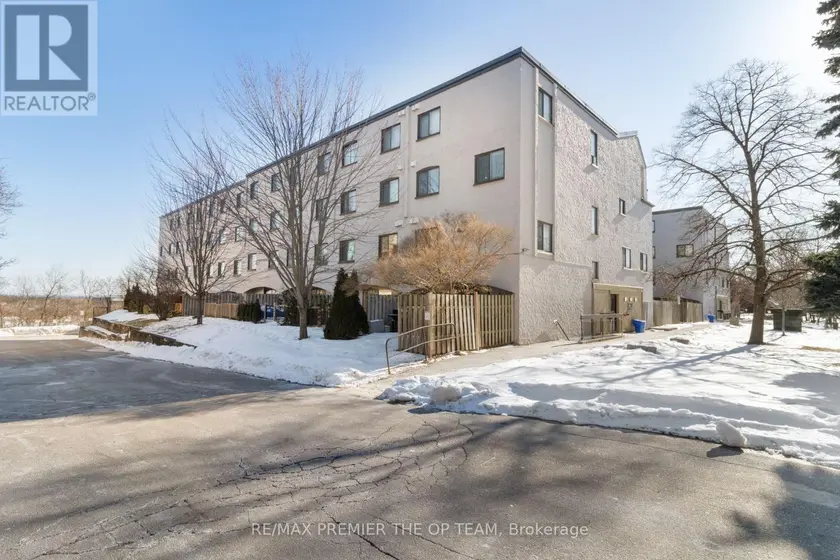 Townhouse at 37 - 1016 FALGARWOOD DRIVE, Oakville