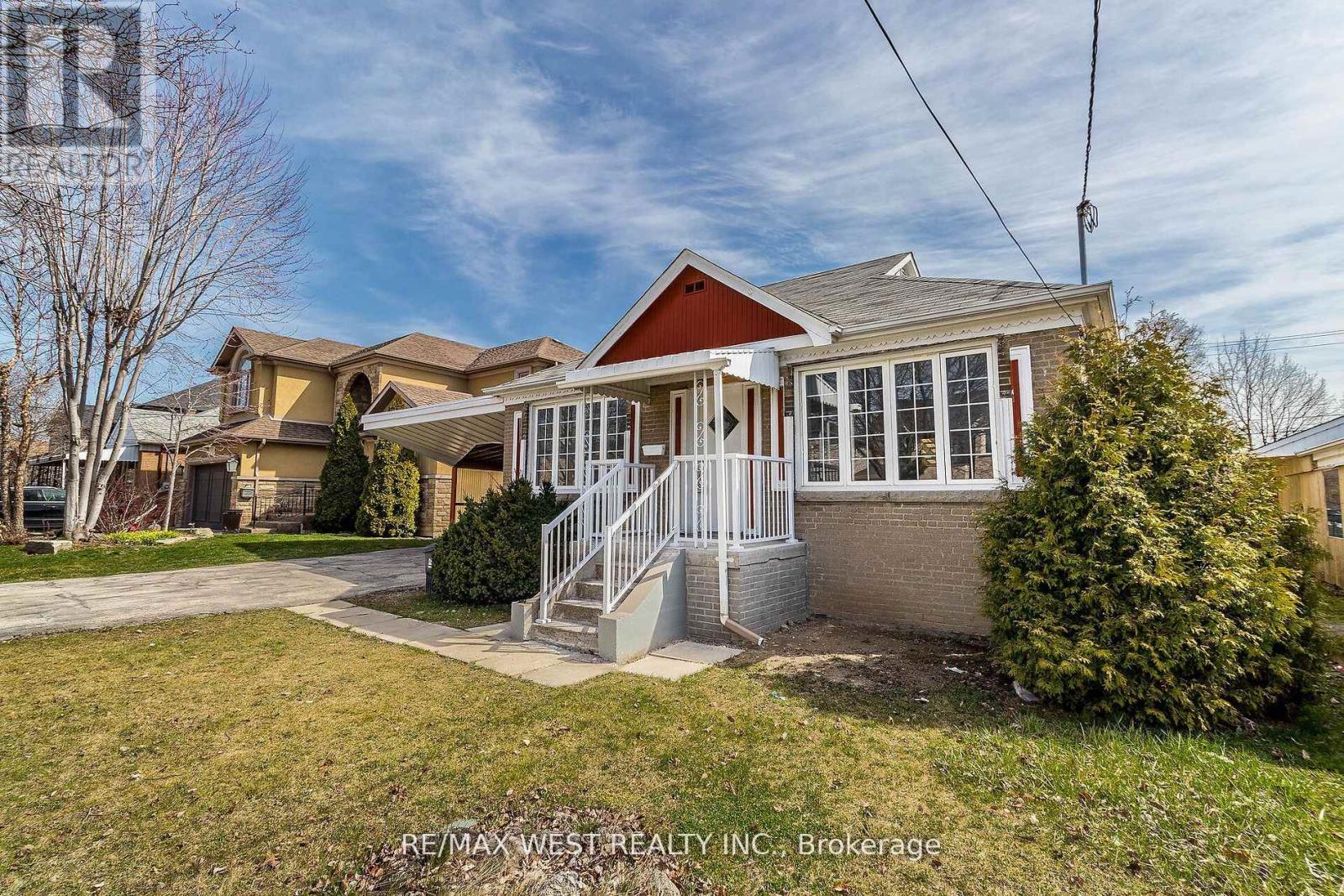 Detached at 7 HIGHLAND HILL, Toronto (Yorkdale-Glen Park)