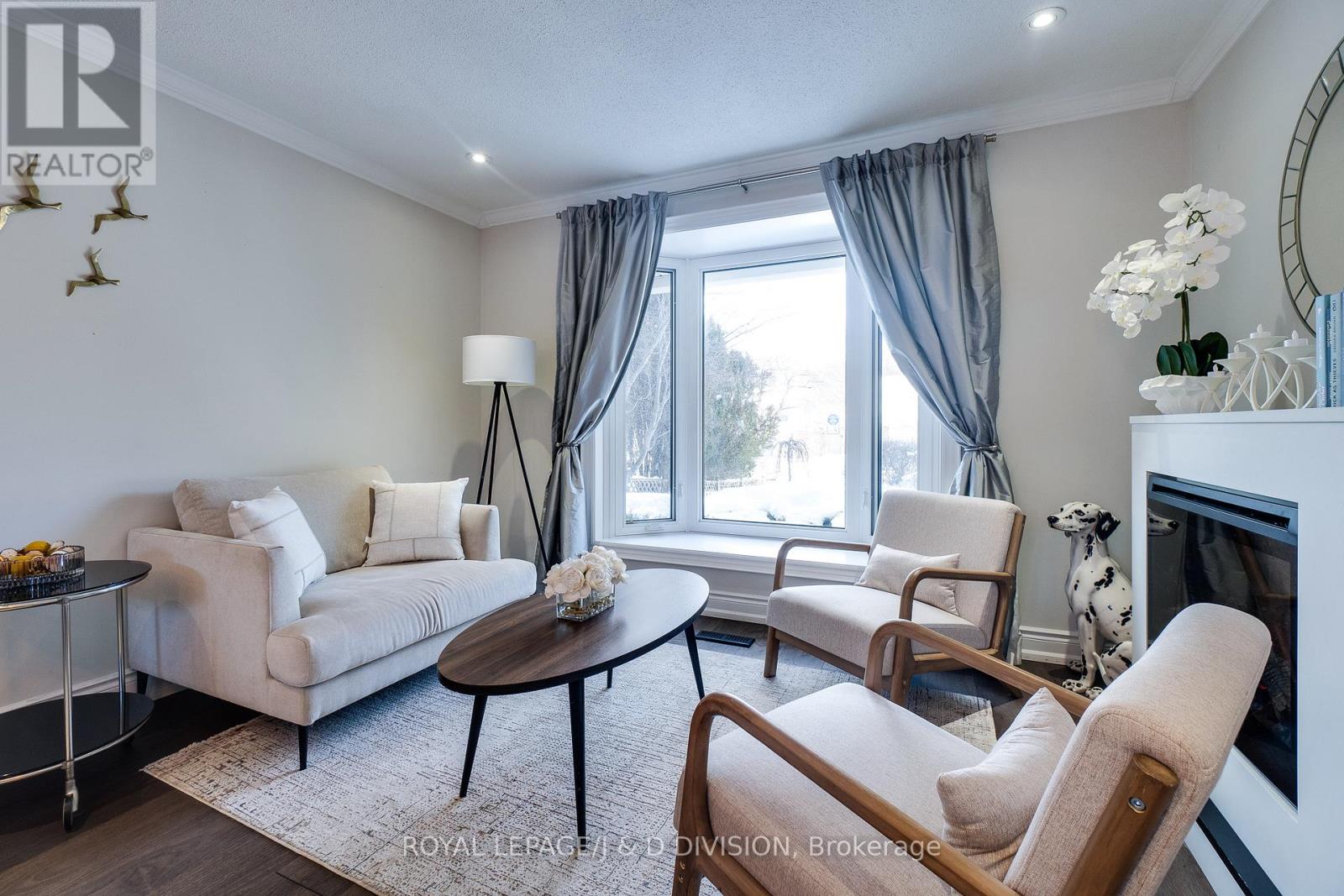 Detached at 365 LYNN PLACE, Oakville