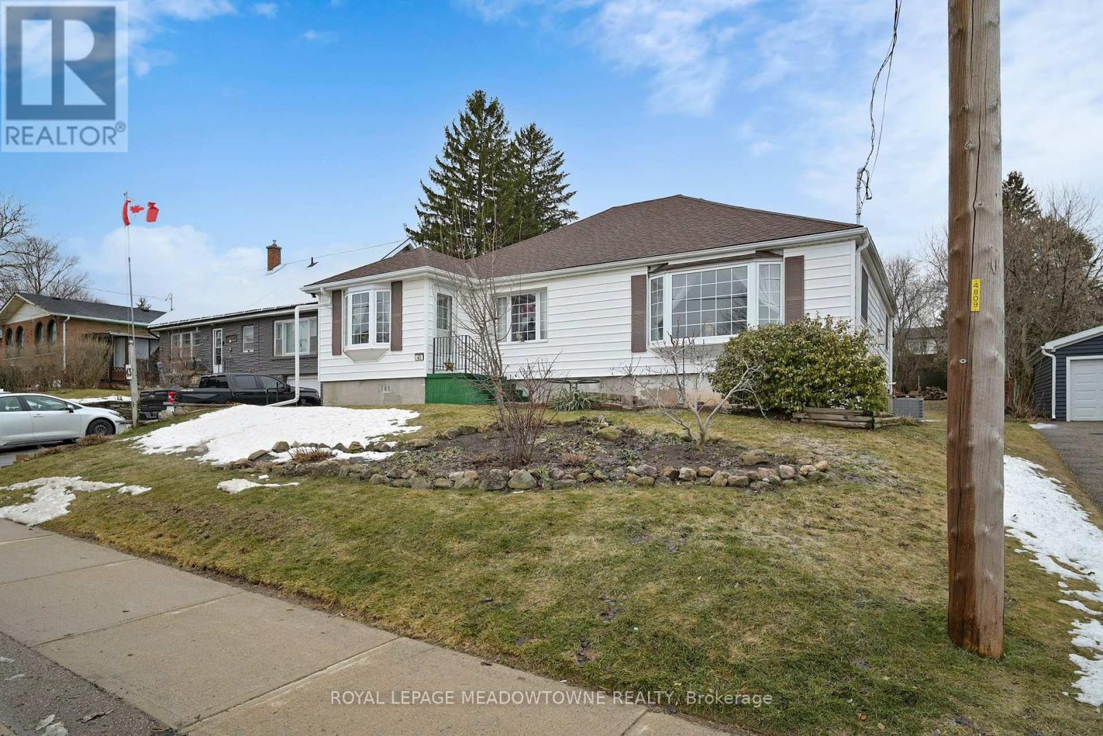 Detached at 43 COBBLEHILL ROAD, Halton Hills (AC Acton)