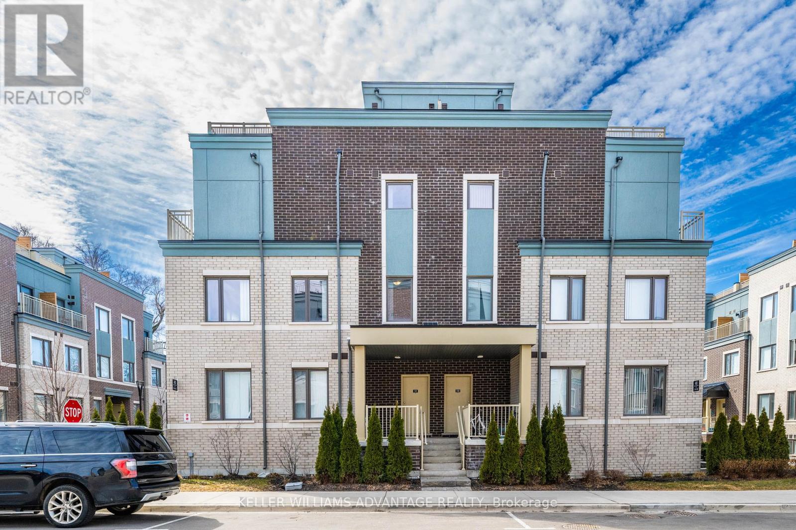 Townhouse at 129 - 40 WILLIAM JACKSON WAY, Toronto (New Toronto)