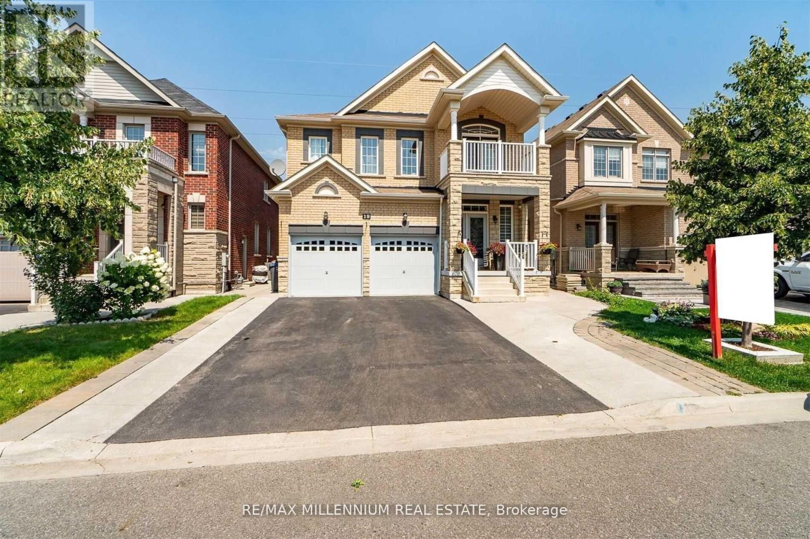 Detached at 19 DURANGO DRIVE, Brampton (Credit Valley)