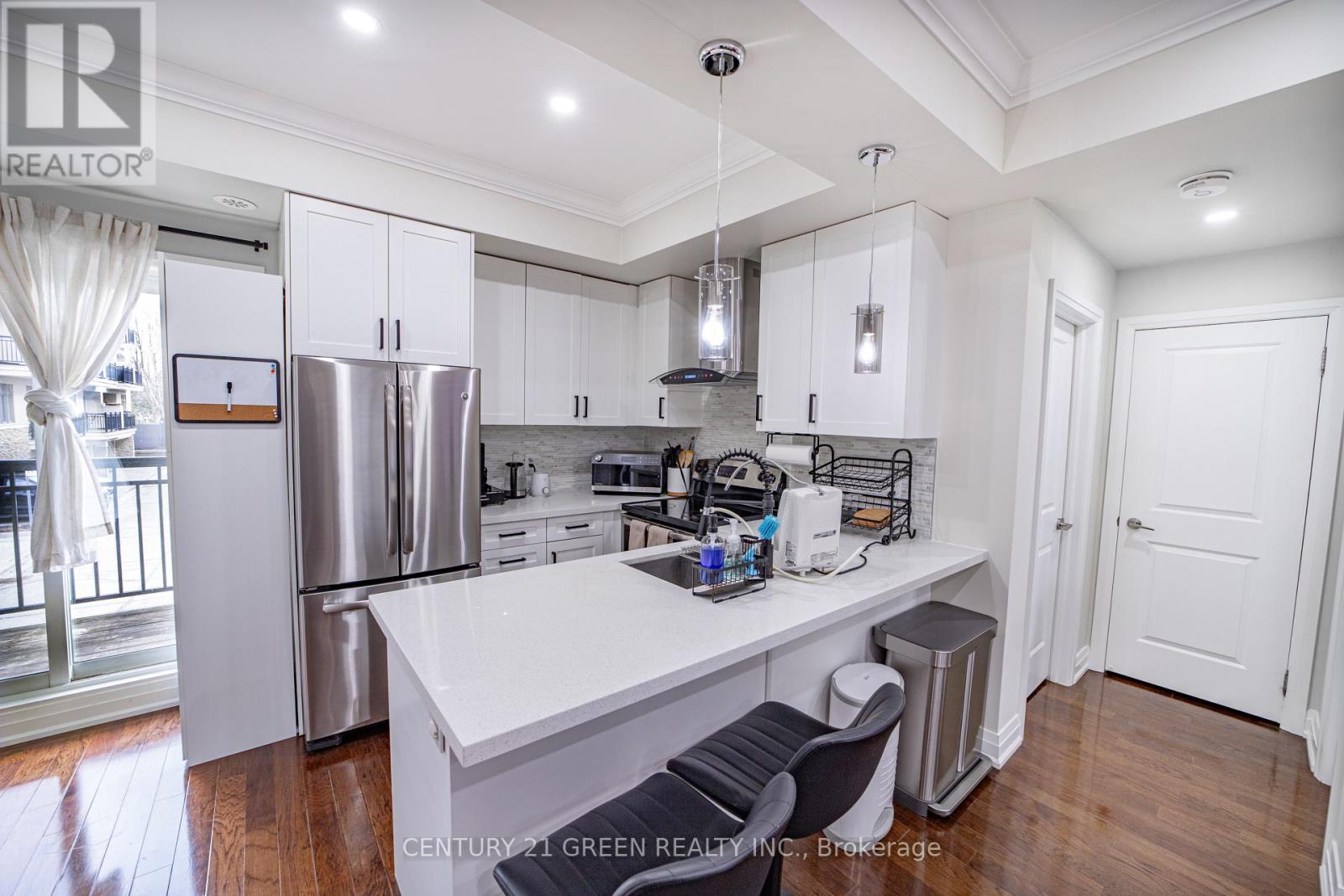 Townhouse at 5 - 3071 CAWTHRA ROAD, Mississauga