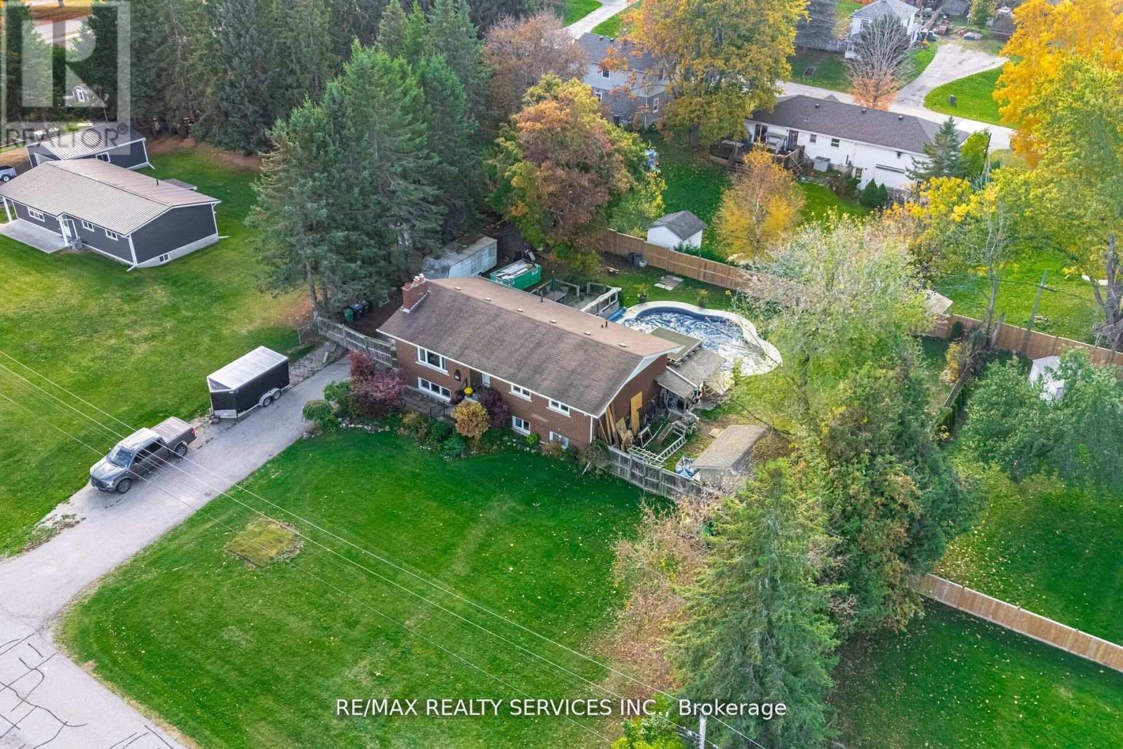 Detached at 32 CALEDON STREET, Caledon (Alton)
