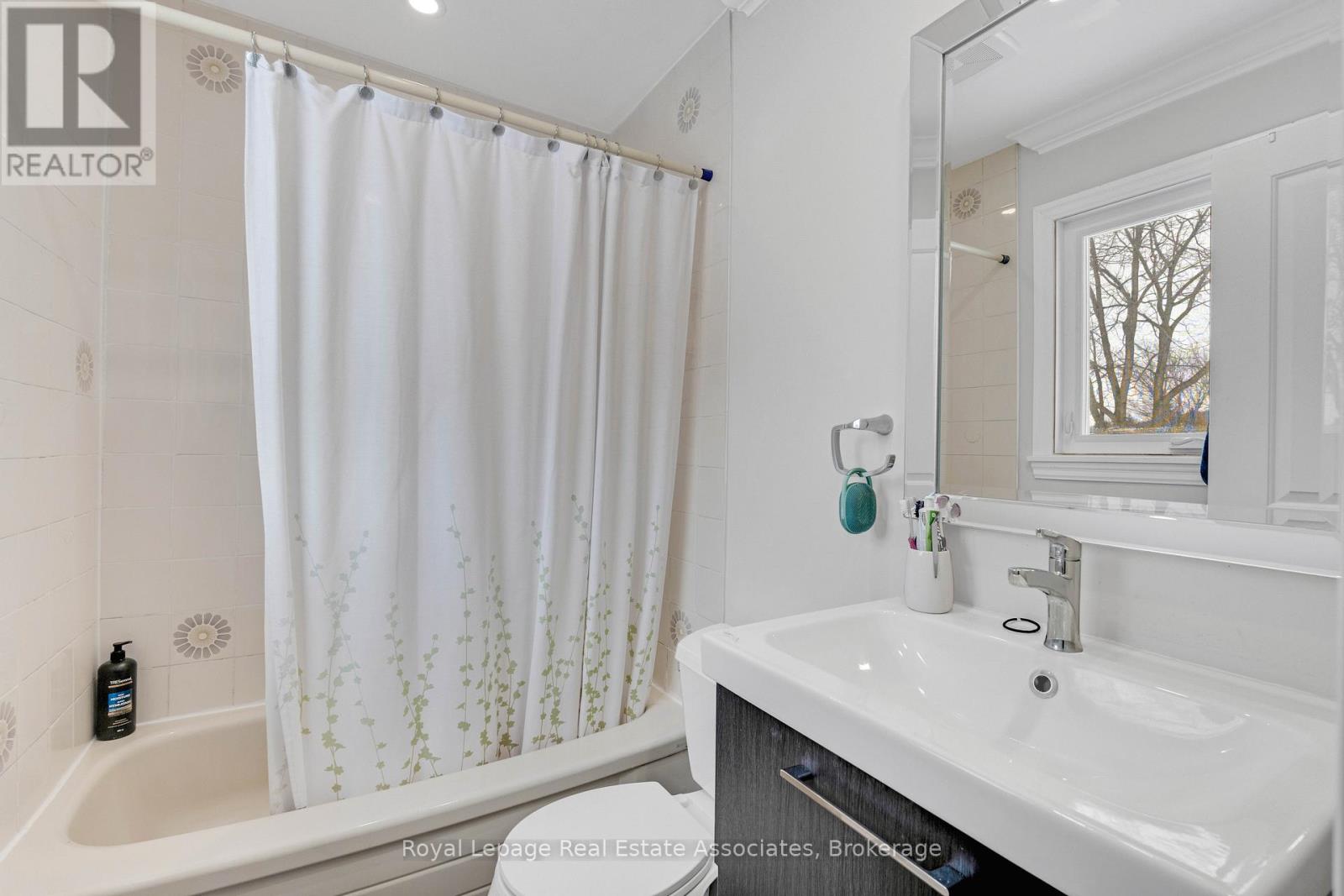 Detached at 44 MCCLELLAN ROAD, Caledon