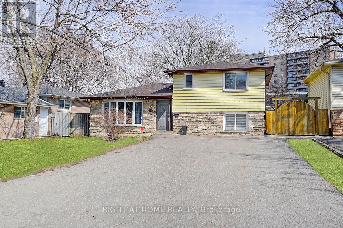Detached at 11 TULLAMORE ROAD, Brampton (Brampton East)