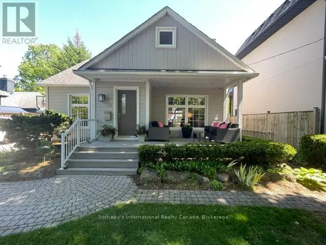 Detached at 32 ANDERSON STREET, Oakville