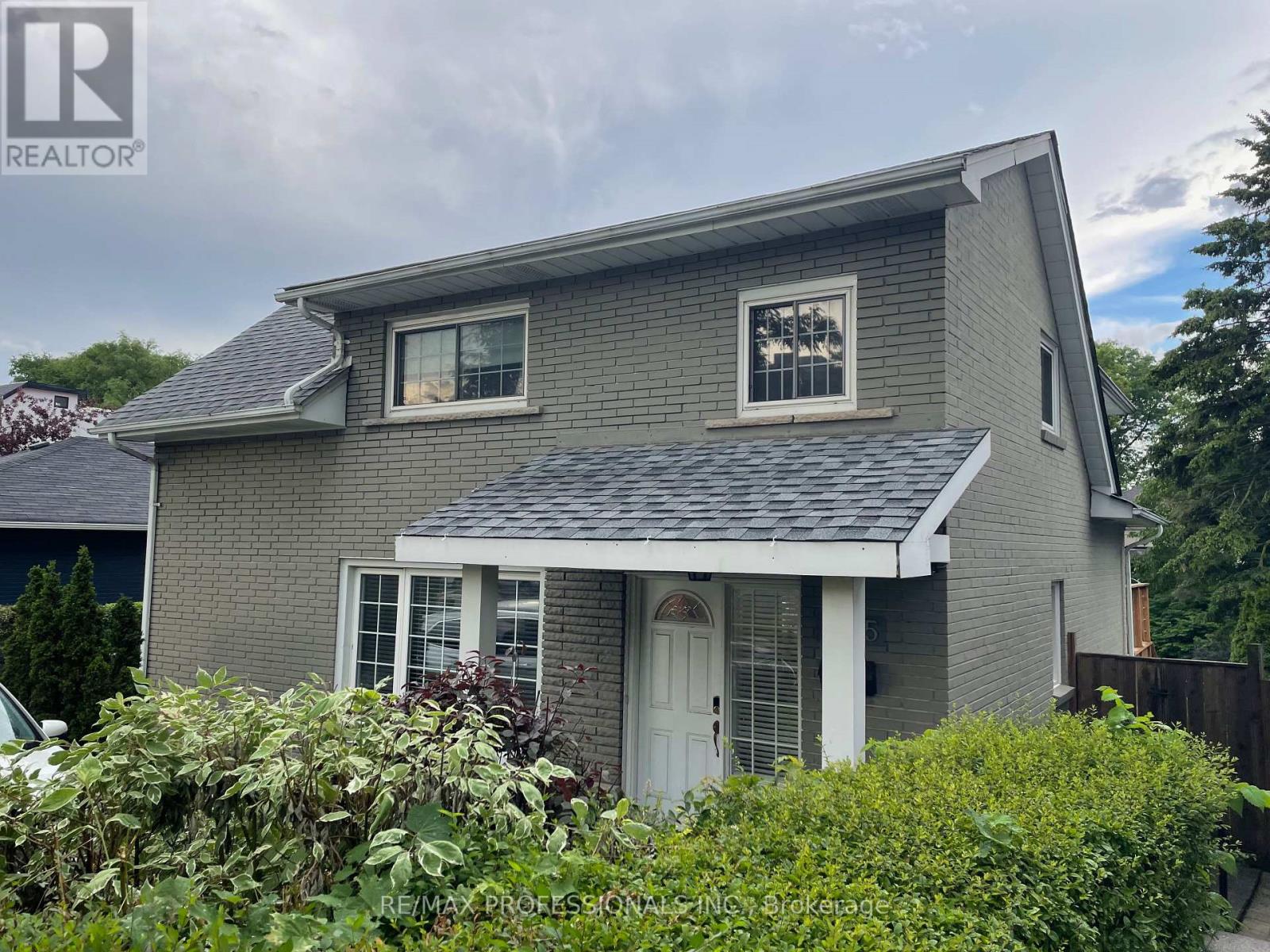 Detached at 4625 DUNDAS STREET W, Toronto (Kingsway South)