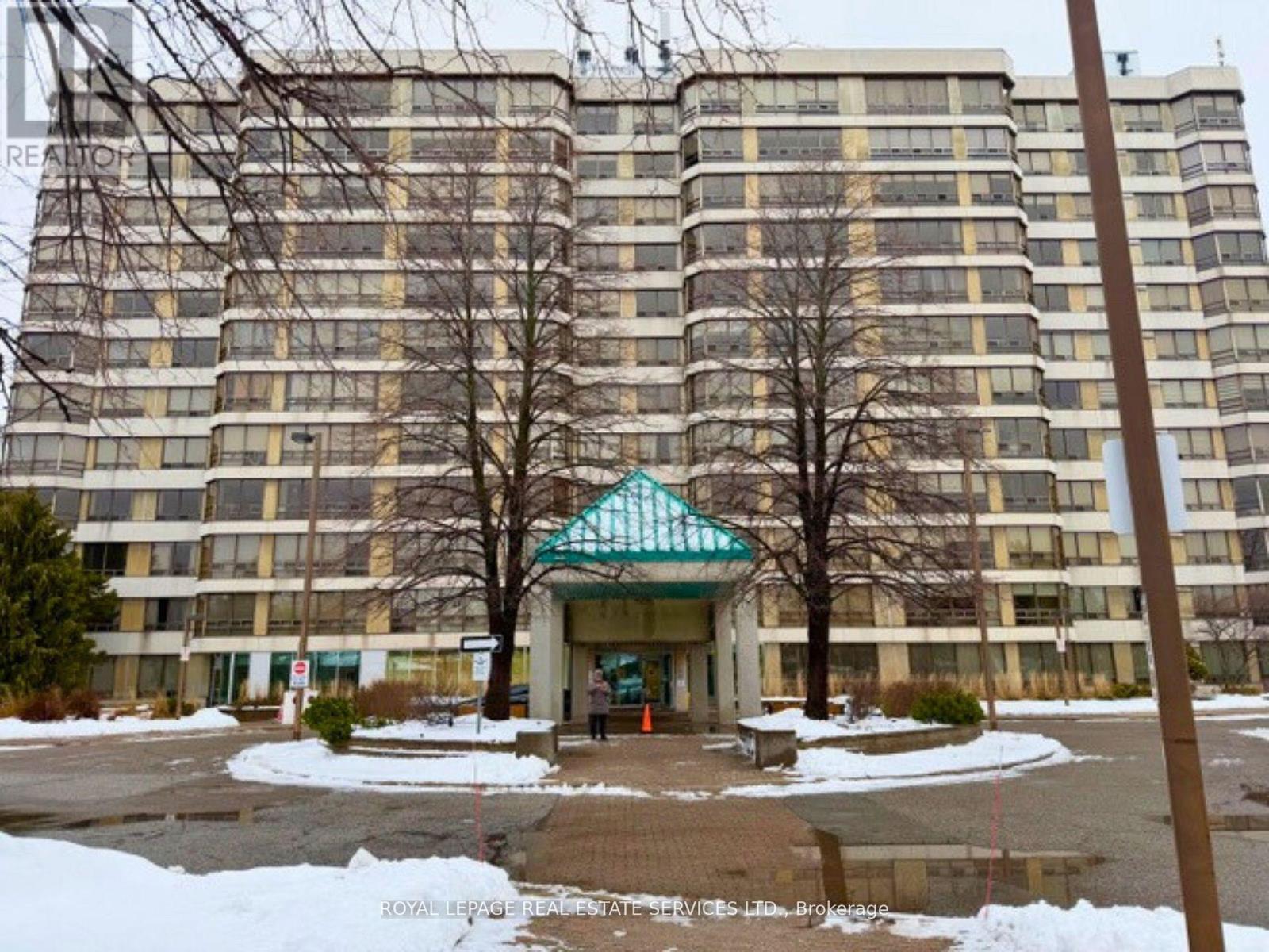 Apartment at #202 - 310 MILL STREET S, Brampton (Brampton South)