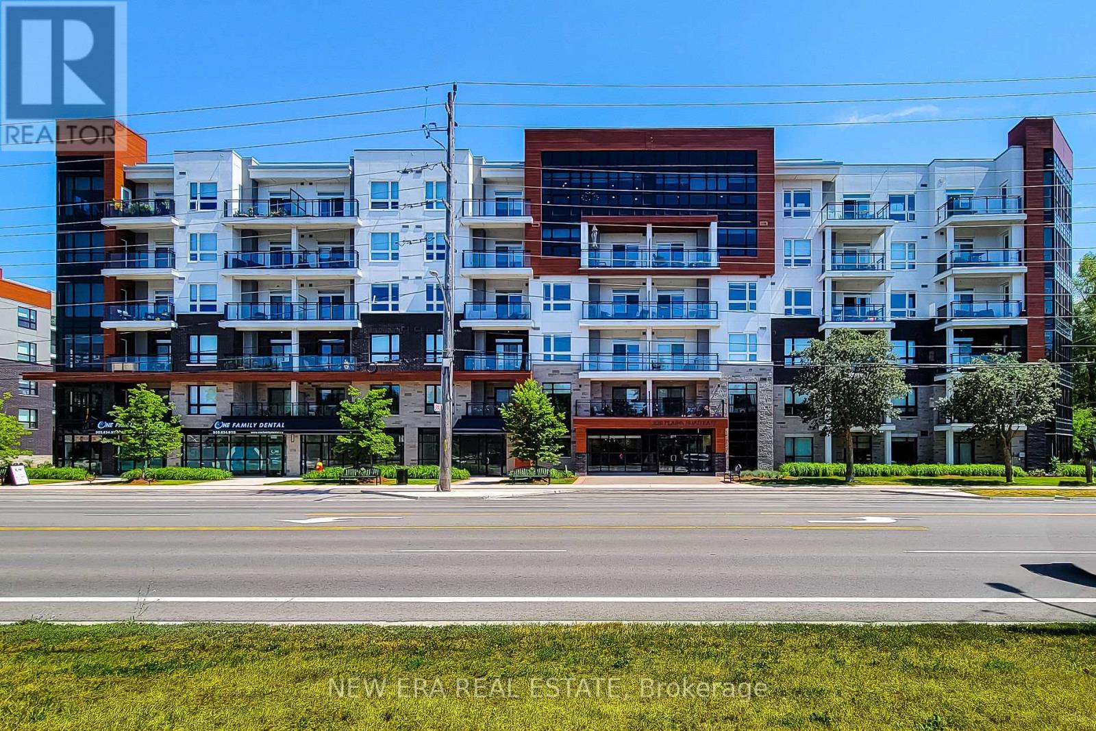 Apartment at 212 - 320 PLAINS ROAD E, Burlington (LaSalle)