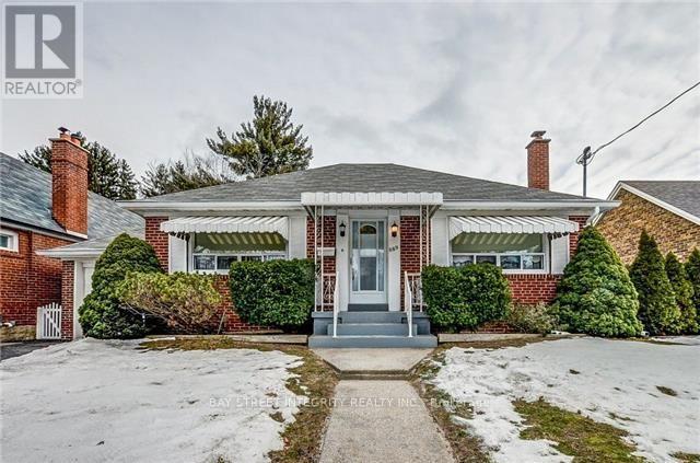 Detached at 889 ROYAL YORK ROAD, Toronto (Stonegate-Queensway)