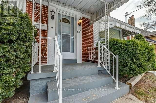 Detached at 889 ROYAL YORK ROAD, Toronto