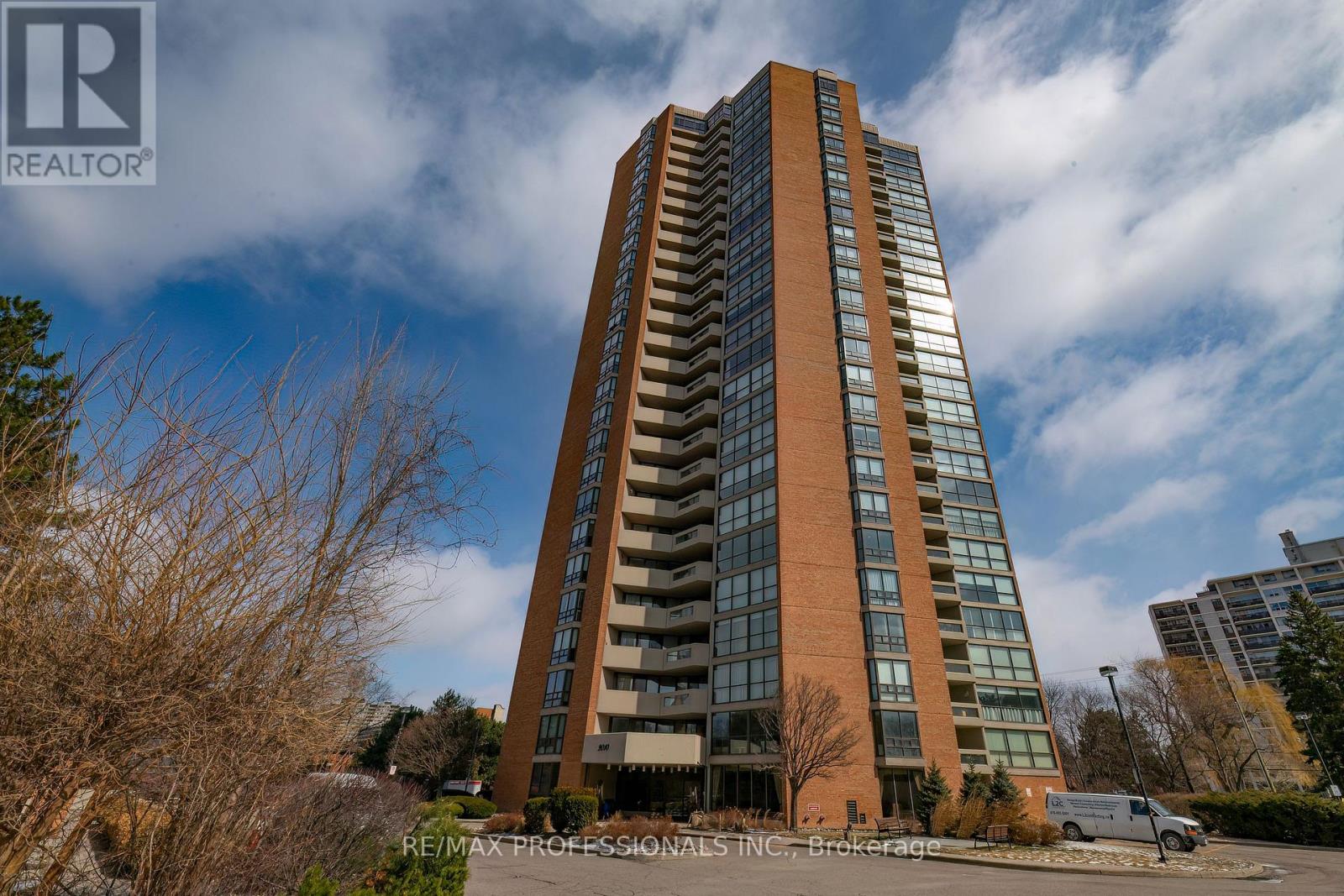 Apartment at 2302 - 2010 ISLINGTON AVENUE, Toronto (Kingsview Village-The Westway)