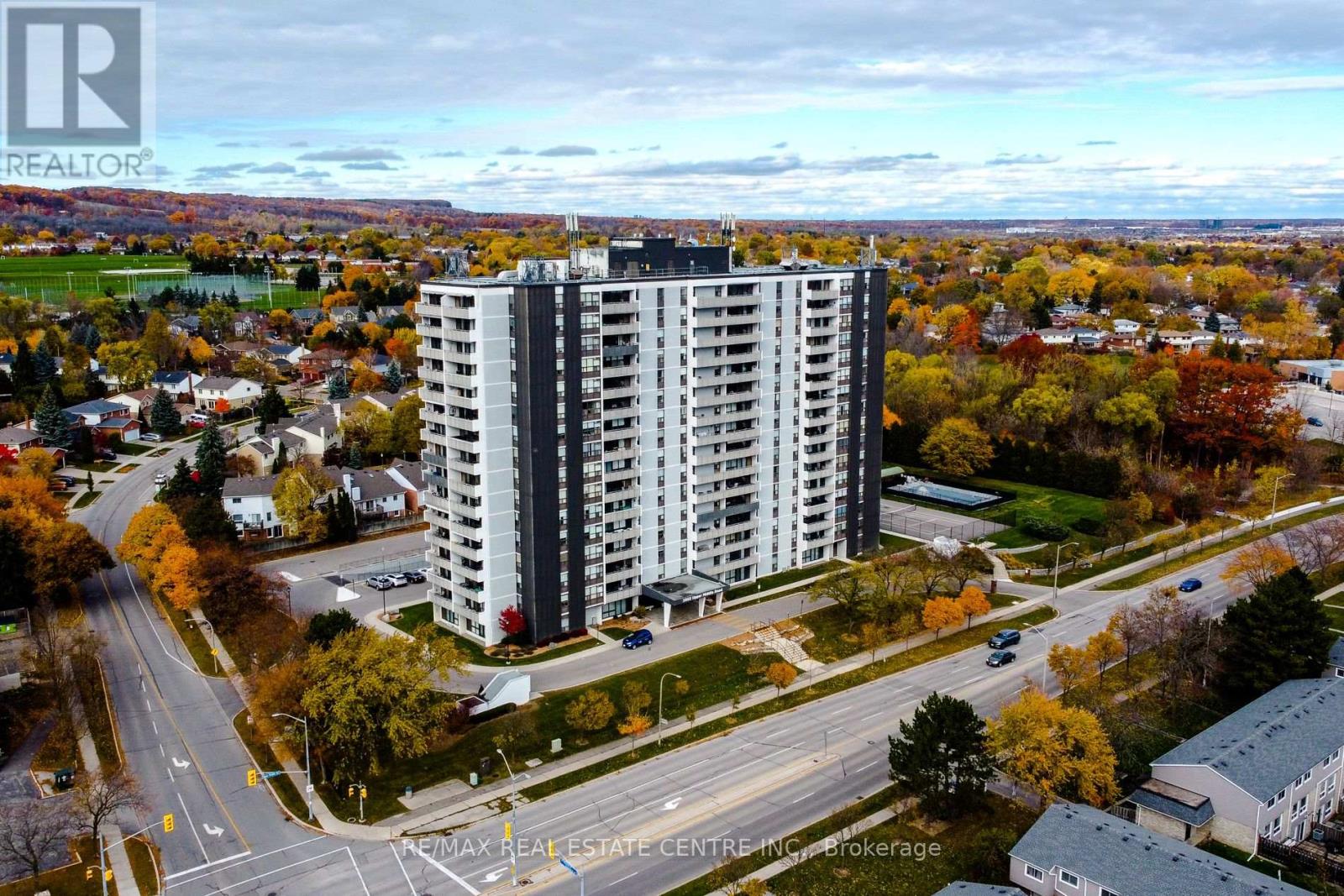 Apartment at 602 - 2055 UPPER MIDDLE ROAD, Burlington (Brant Hills)