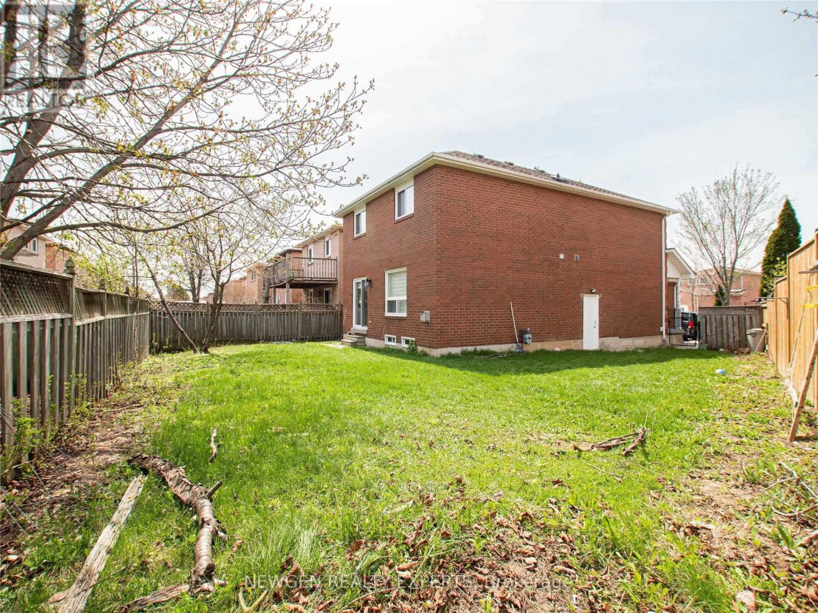 Detached at MAIN FL - 134 MUIRLAND CRESCENT N, Brampton