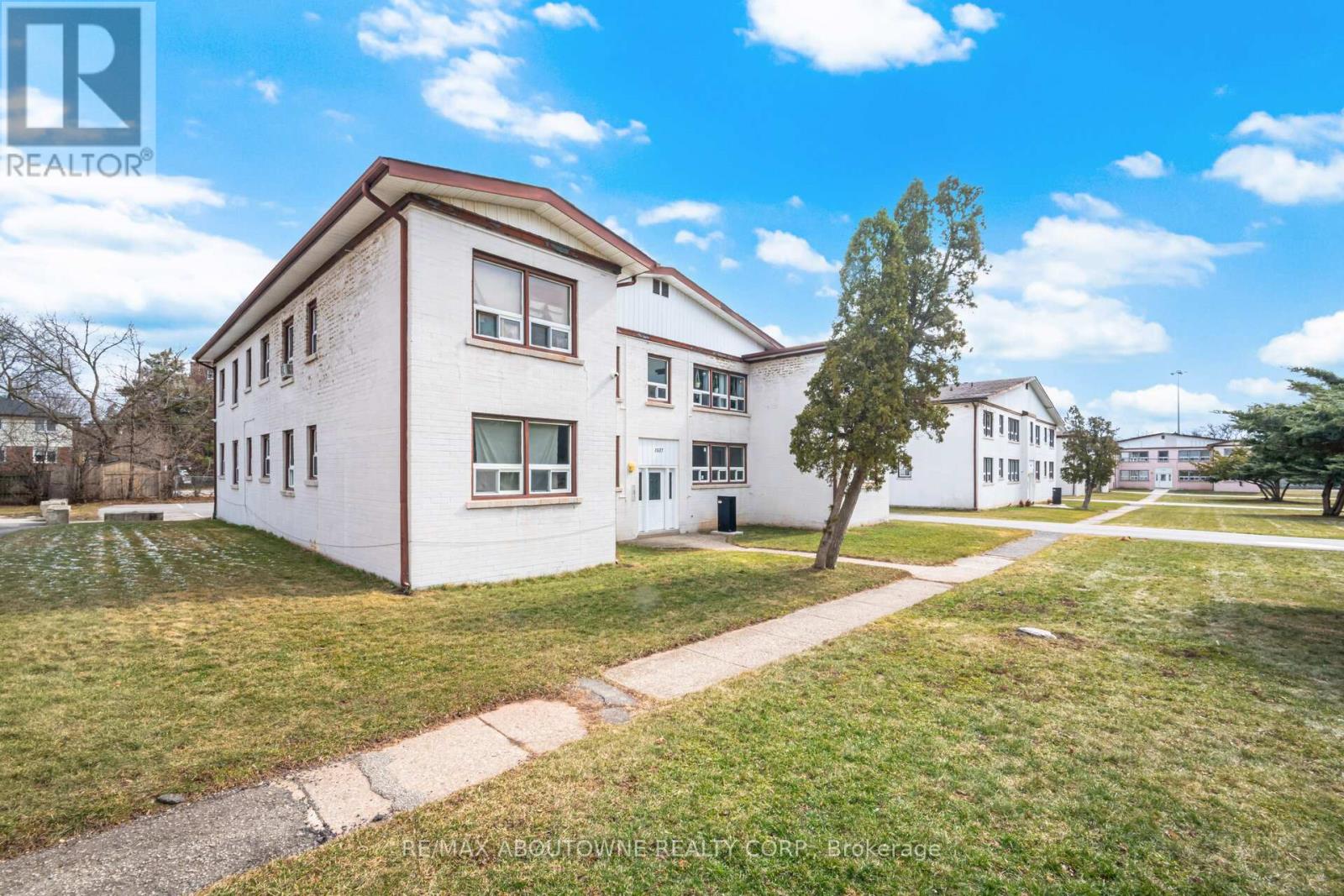 Other at 7 - 1037 CHURCHILL AVENUE E, Oakville (CP College Park)