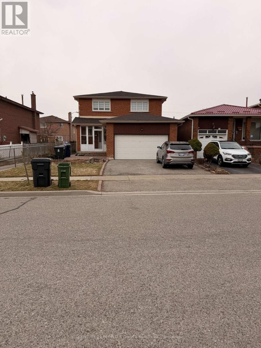 Detached at BSMT ( ROOM B1) - 43 BORDEAUX CIRCUIT, Toronto (West Humber-Clairville)