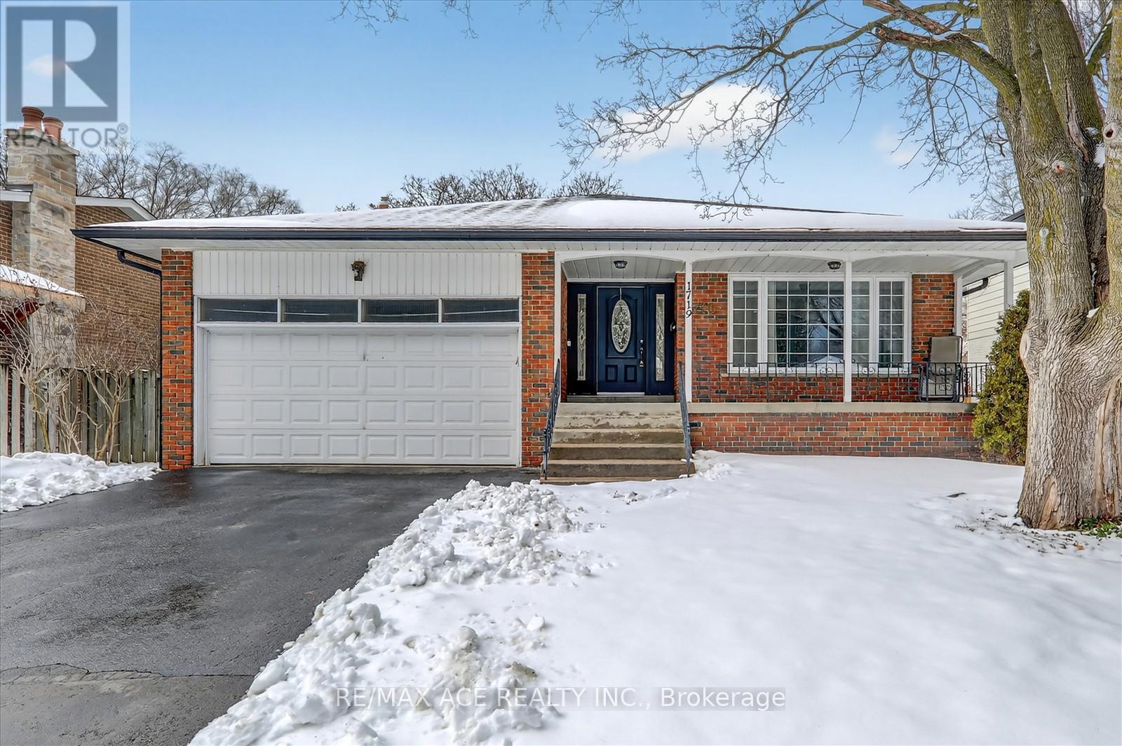 Detached at 1719 VALENTINE GARDENS, Mississauga (Clarkson)