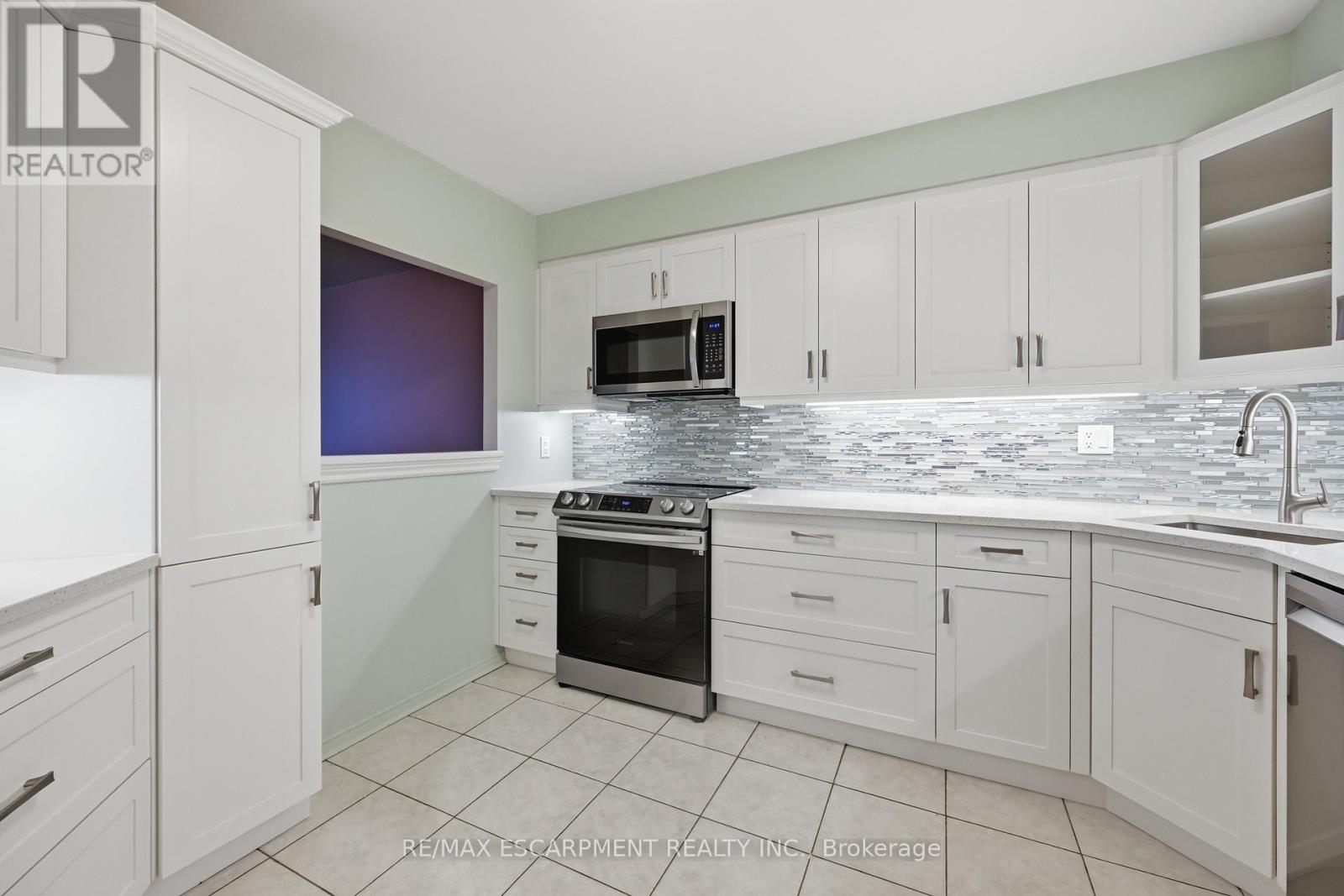 Apartment at 808 - 1270 MAPLE CROSSING BOULEVARD, Burlington