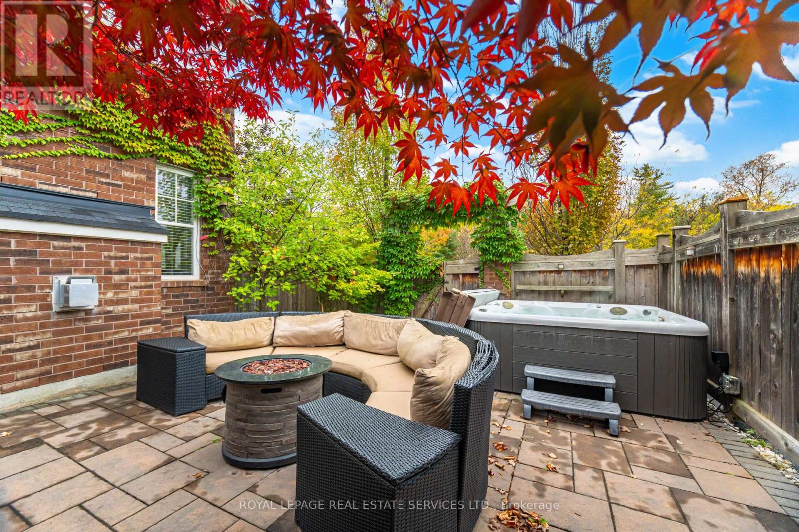 Detached at 444 COOMBS COURT, Milton