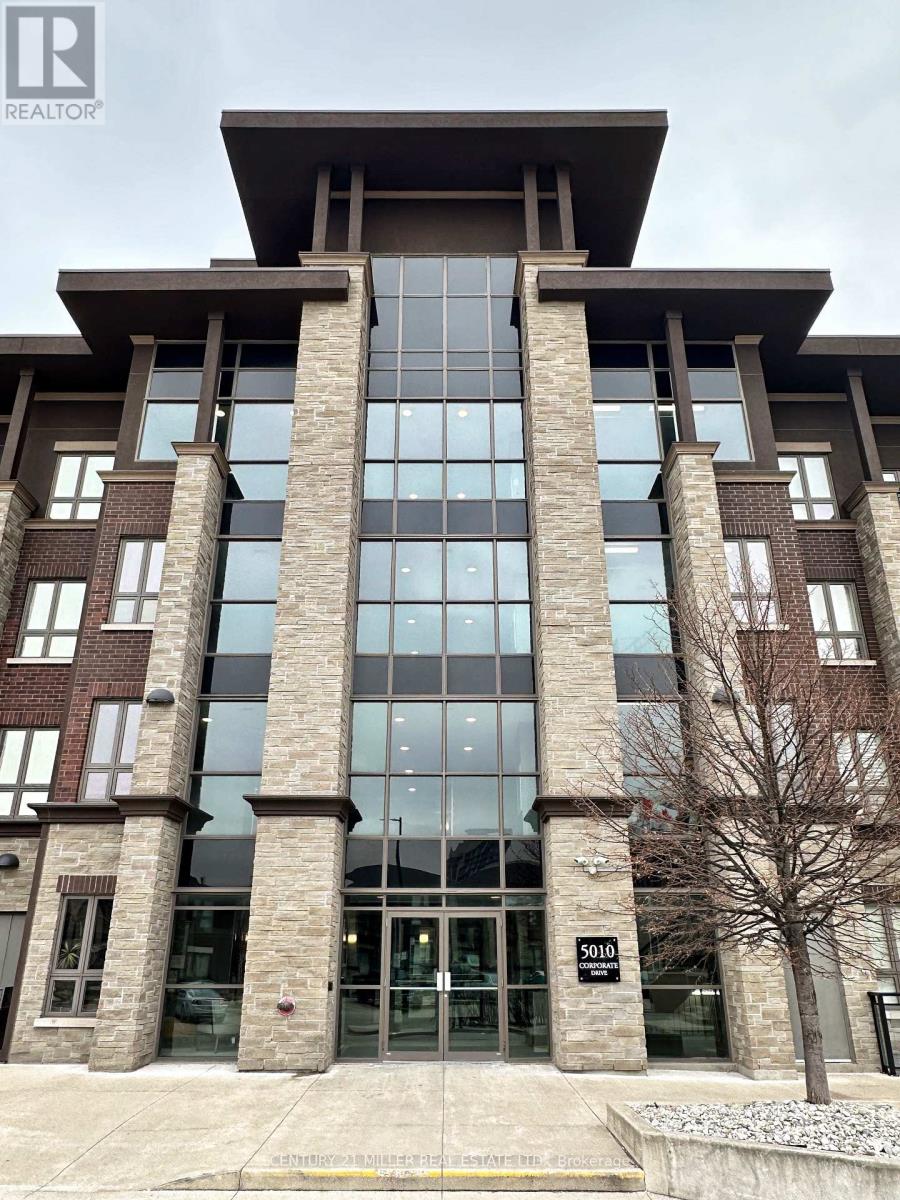 Apartment at 312 - 5010 CORPORATE DRIVE, Burlington (Uptown)