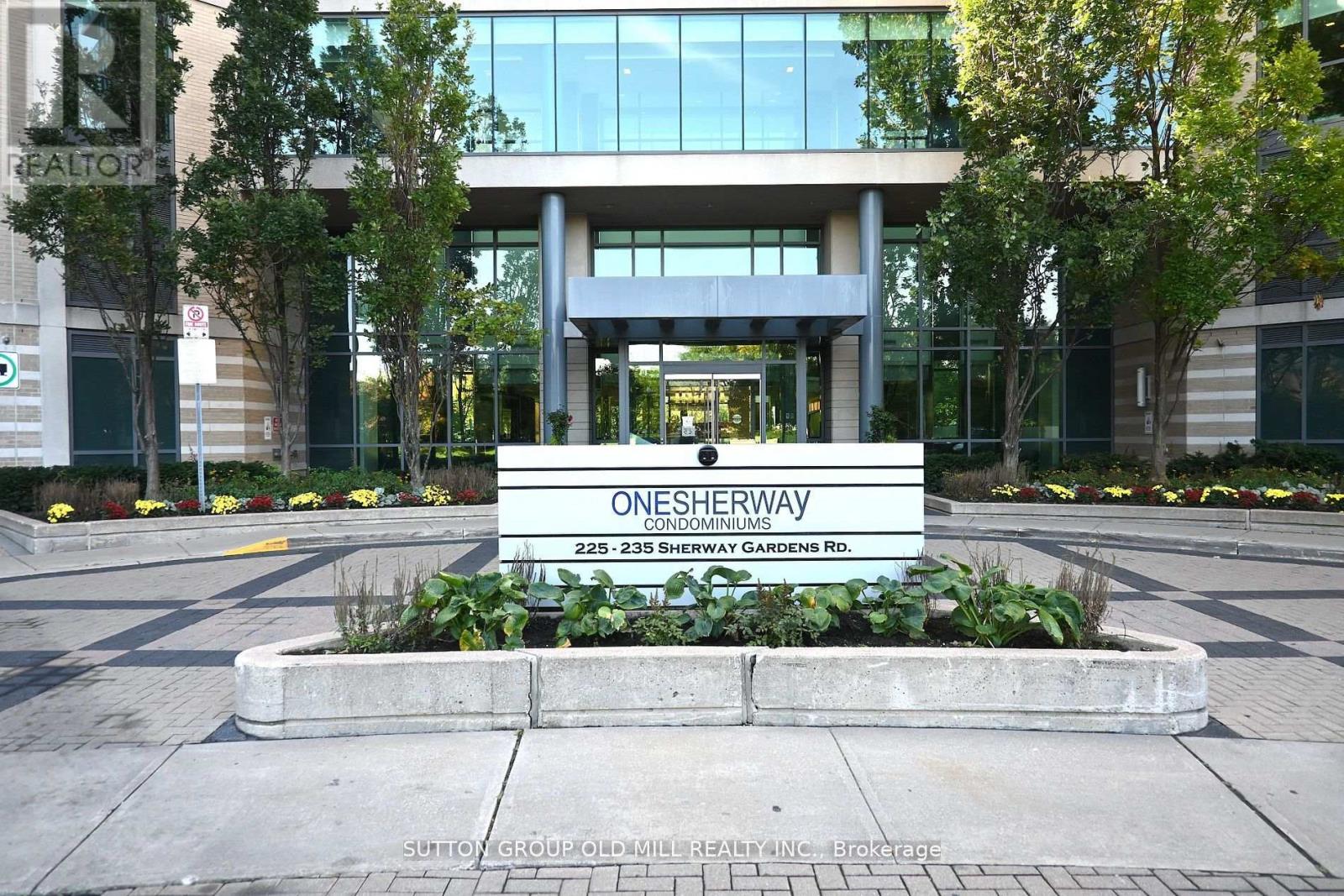 Apartment at 305 - 235 SHERWAY GARDENS ROAD, Toronto (Islington-City Centre West)