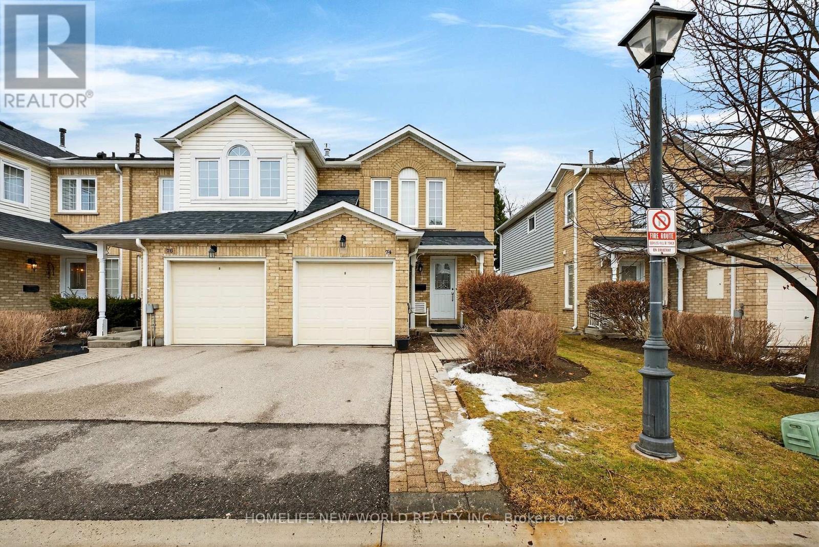 Townhouse at 74 HEATHCLIFFE SQUARE, Brampton (Central Park)