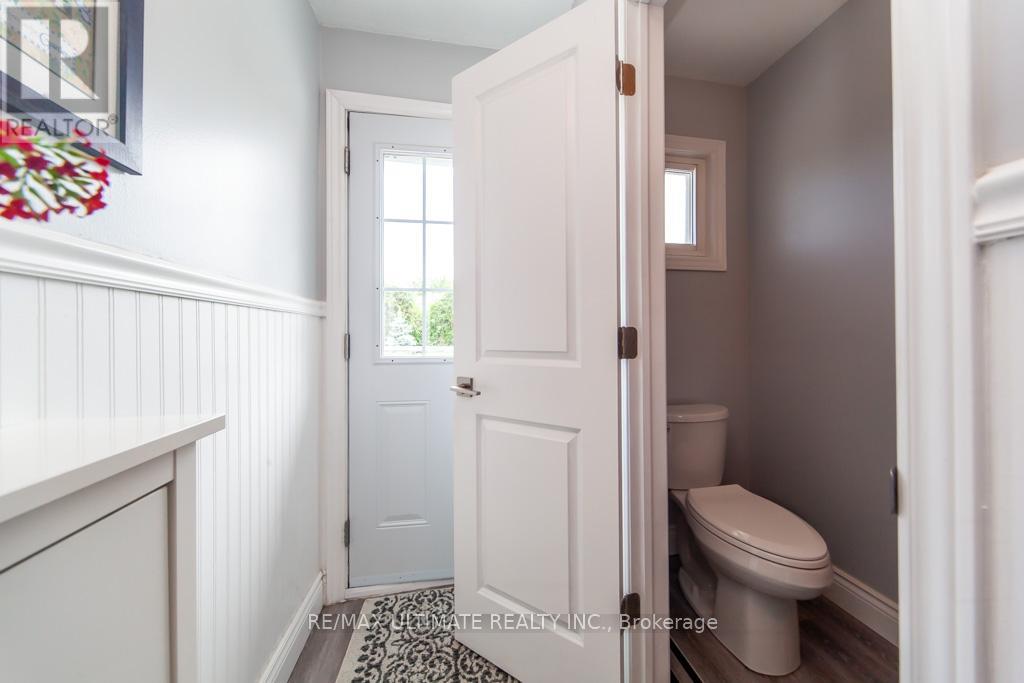 Detached at 2589 TRIDENT AVENUE, Mississauga